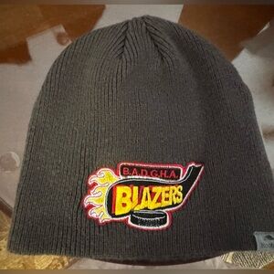 5/$25 Bad girl’s blazers hockey BADGHA touque grey Roots